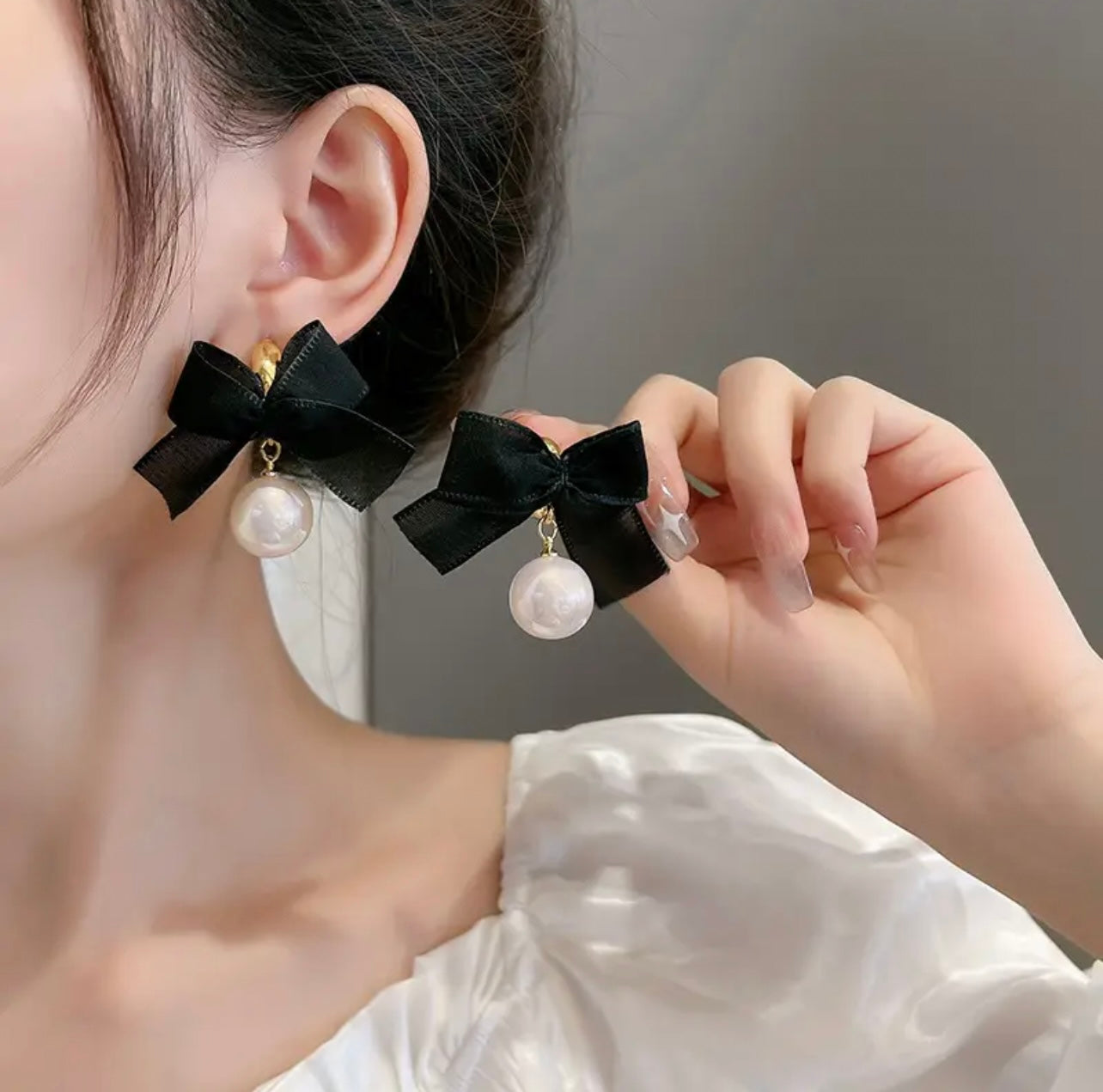 Bows and Pearls Drop Earrings